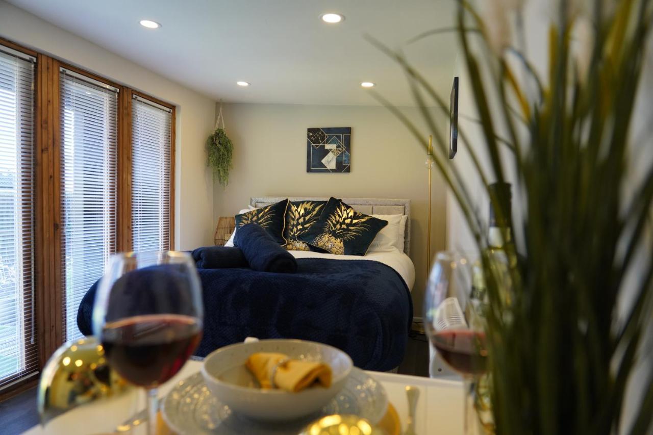 Cosy 1 Bed Garden Close To Centre - Free Parking & Wifi